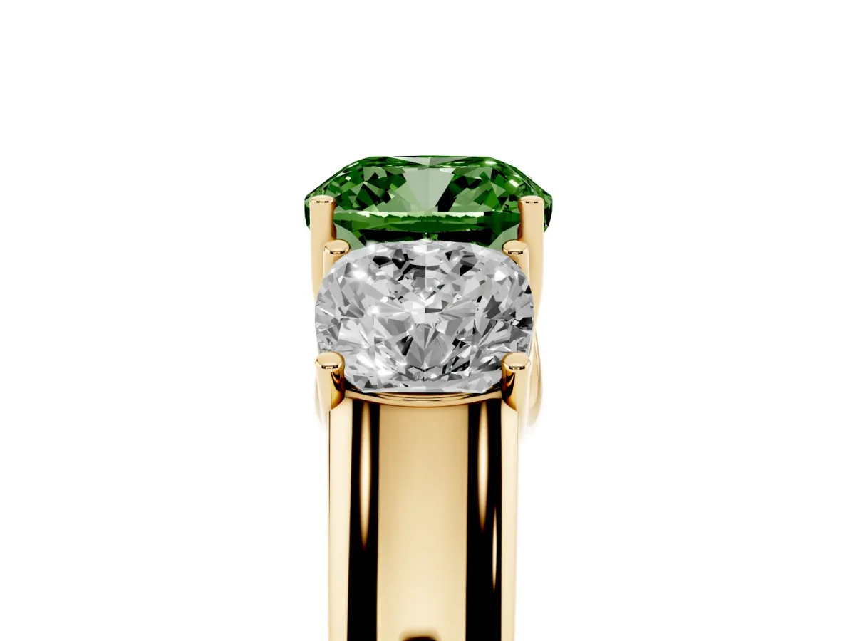 Fancy Green Three-Stone Cushion Cut Cut Diamond Ring with Prong Setting and Classic Band Yellow gold