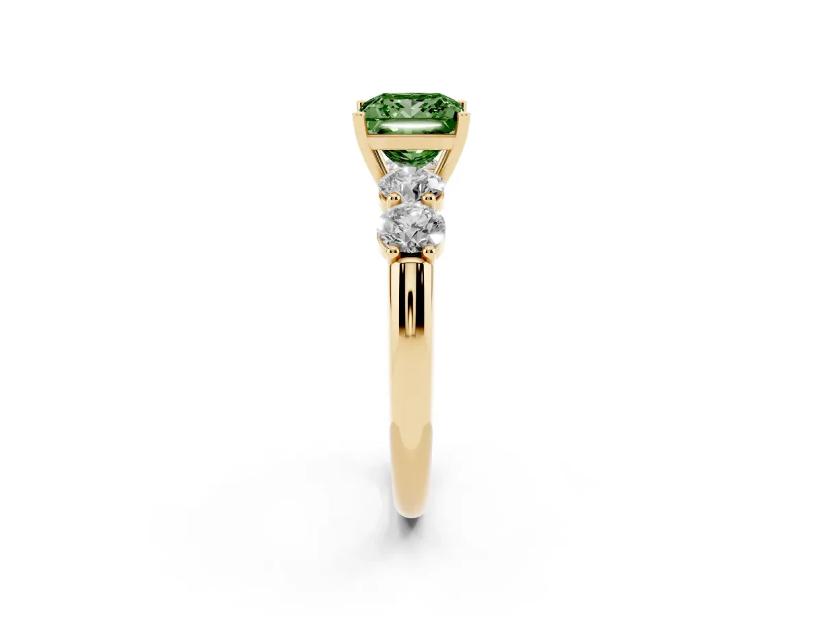 Fancy Green Princess Cut Cut Five-Stone Prong Set Diamond Ring with Classic Band Yellow gold