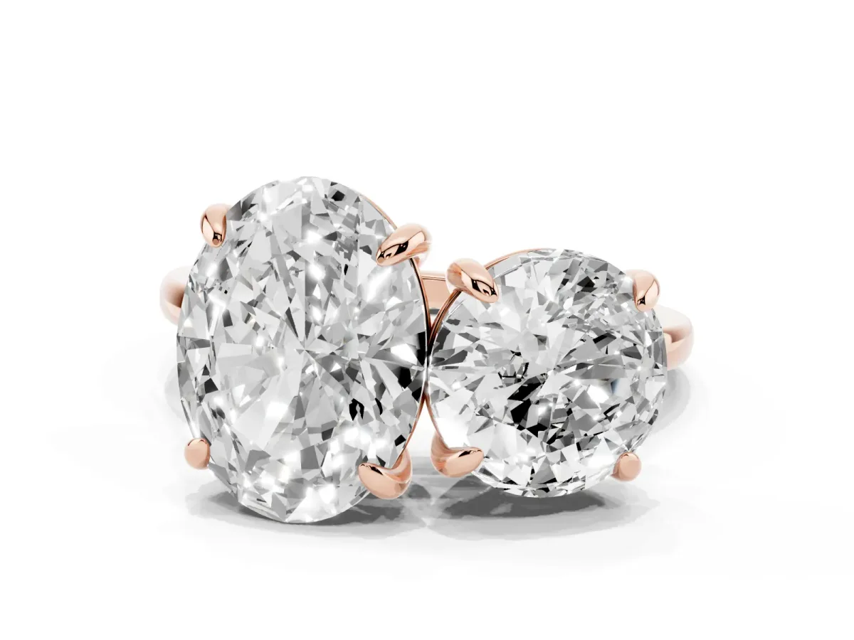 Round and Oval Toi Moi Ring with Prong Setting and Plain Band Rose gold