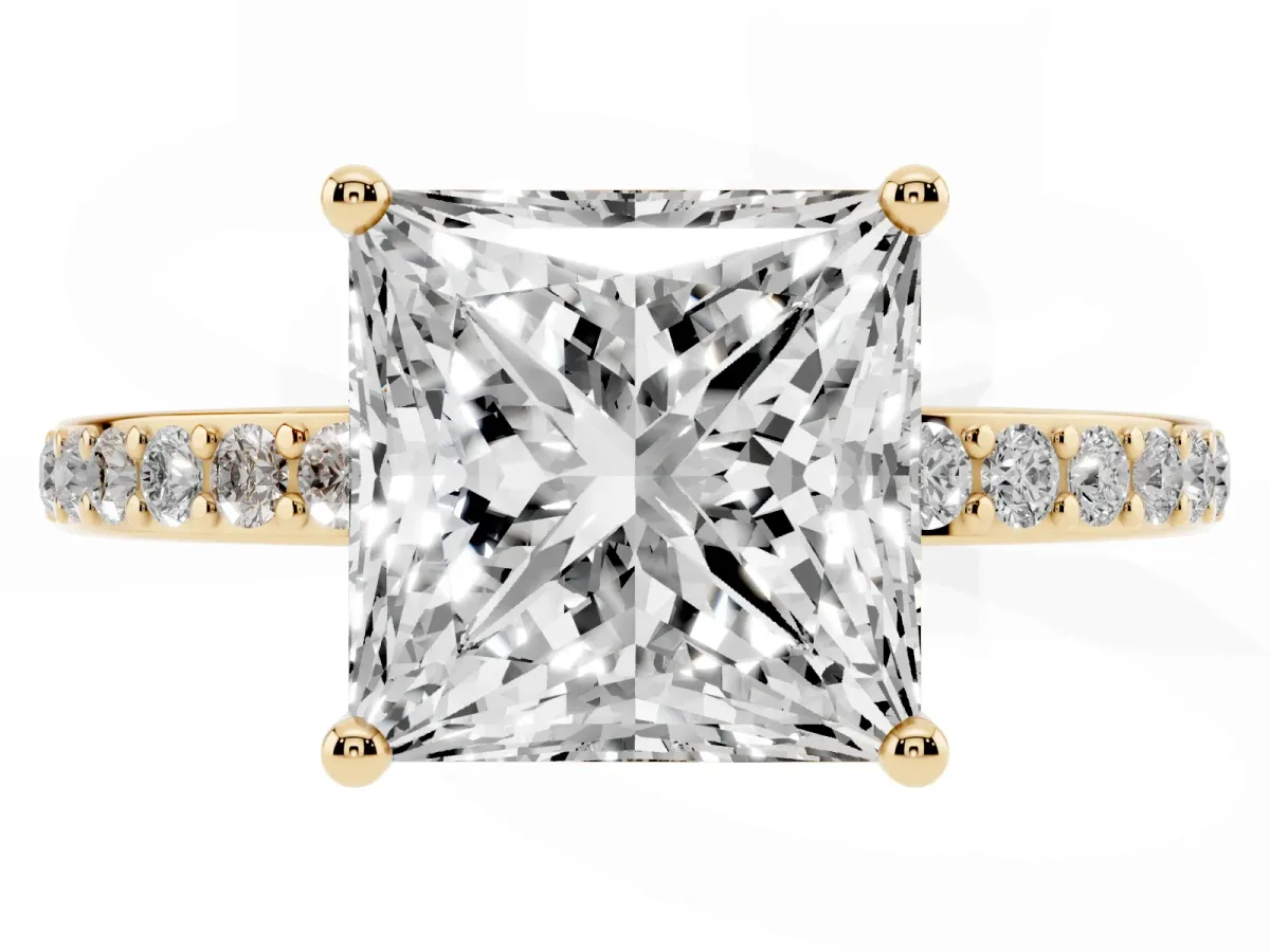 Princess Cut Cut Diamond Pavé Band Ring with Four-Prong Setting Yellow gold