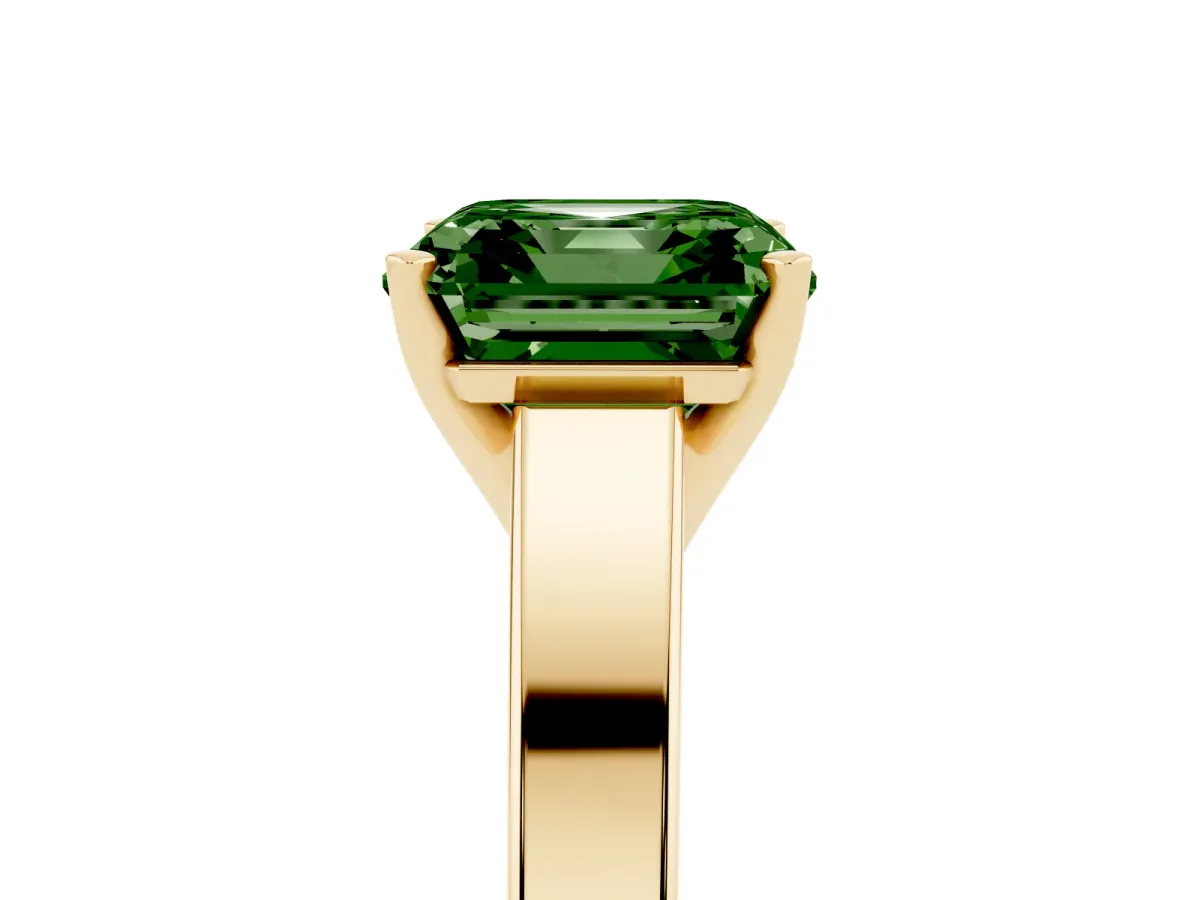 Fancy Green Asscher Cut Solitaire Engagement Ring with Four-Prong Setting and Tapered Band Yellow gold