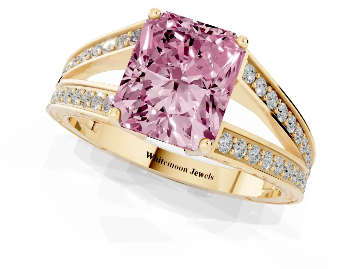 Fancy Pink Radiant Cut Diamond Split Shank Ring with Pavé Band and Four-Prong Setting Yellow gold