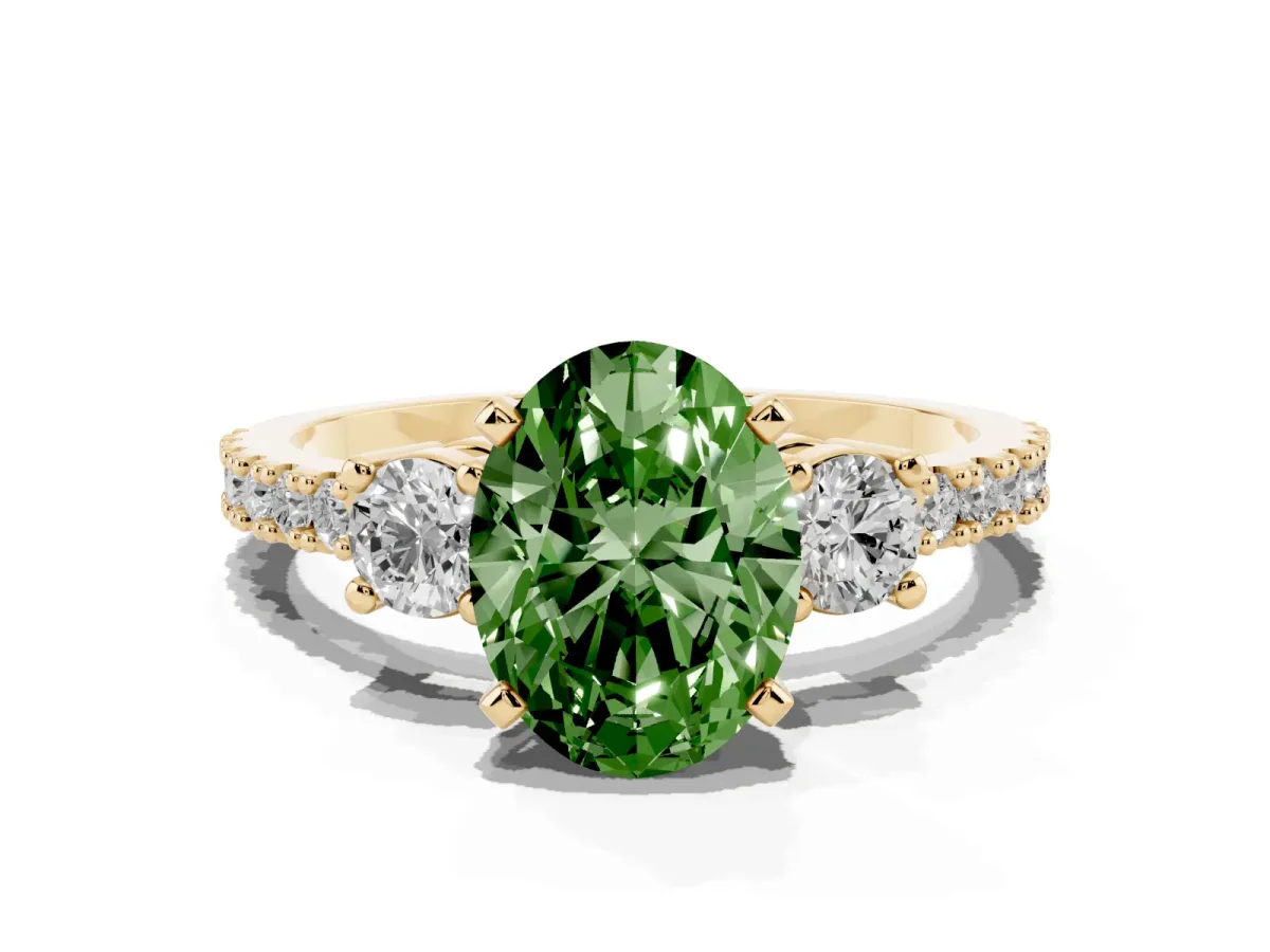 Fancy Green Oval Cut Three-Stone Diamond Pavé Band with Prong Setting Yellow gold