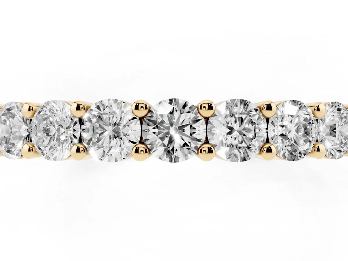 Alternating Round Diamond Promise Ring with Round Diamond Accents Yellow gold