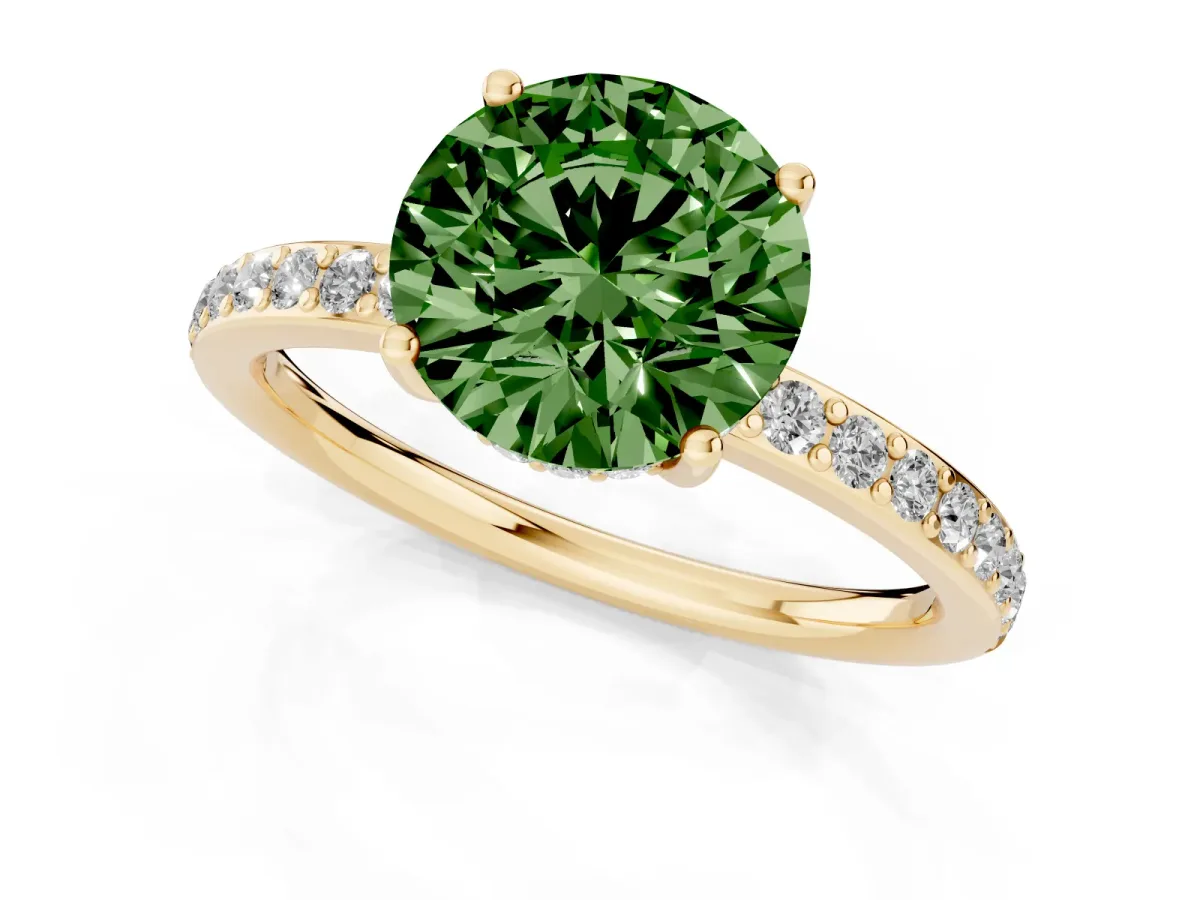 Fancy Green Round Cut Cut Diamond Pavé Band Ring with Four-Prong Setting Yellow gold