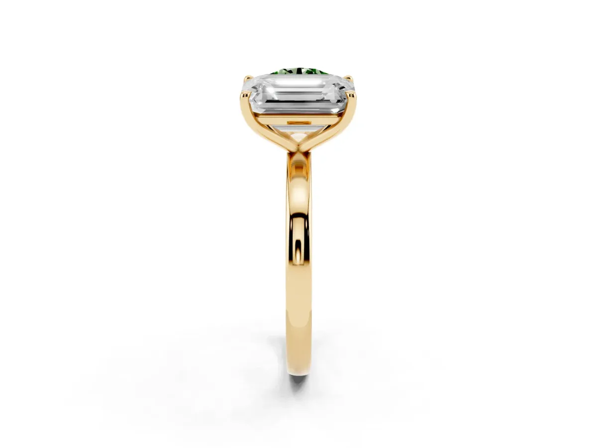 Fancy Green Round Cut and Emerald Cut Toi Moi Ring with Prong Setting Yellow gold