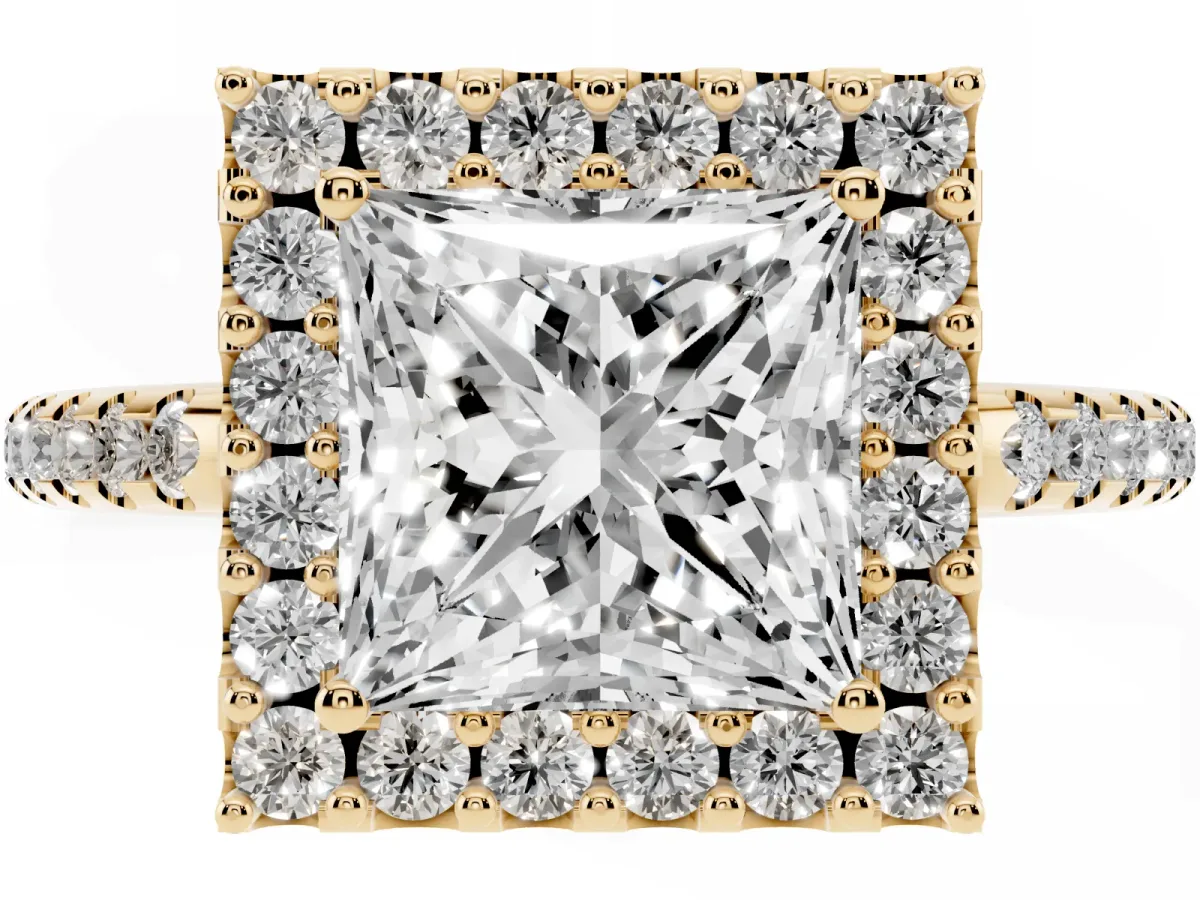 Princess Cut Diamond Pavé Halo Ring with Four-Prong Setting Yellow gold