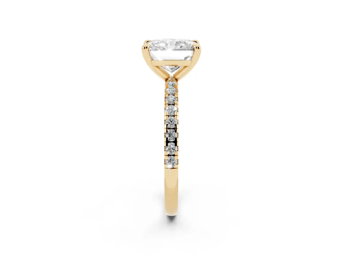 Radiant Cut Diamond Brilliant Solitaire Ring with Pavé Band and Four-Prong Setting Yellow gold