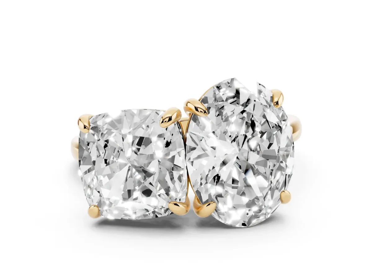 Oval and Cushion Toi Moi Ring with Prong Setting and Plain Band Yellow gold