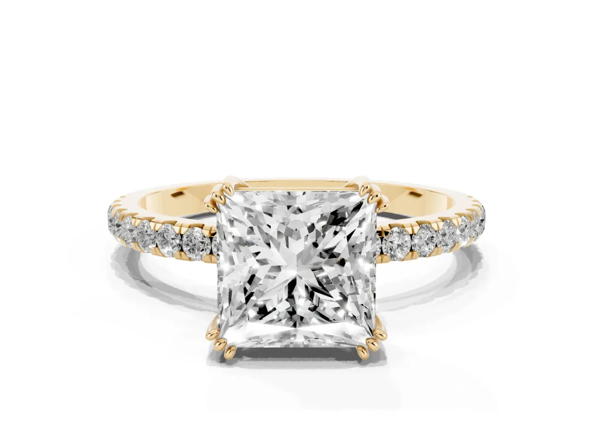 Princess Cut Brilliant Solitaire with Pavé Band and Claw Prong Setting Yellow gold