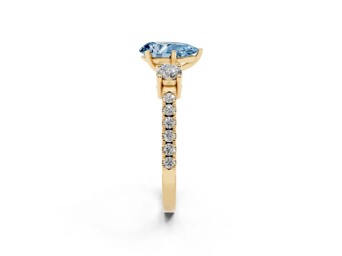 Fancy Blue Pear Cut Three-Stone Diamond Pavé Band with Prong Setting Yellow gold