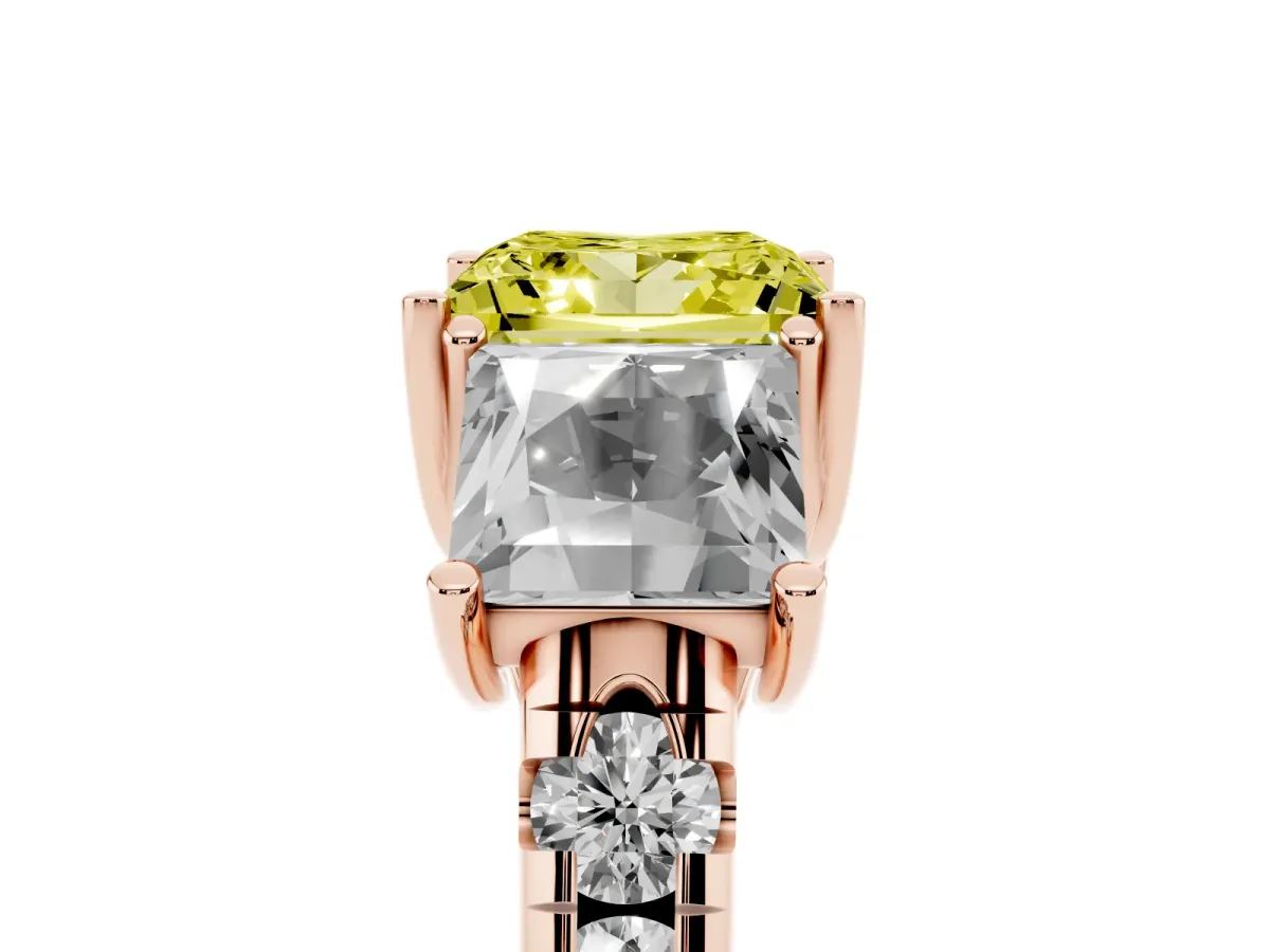Fancy Yellow Three-Stone Princess Cut Diamond Pavé Band with Prong Setting Rose gold