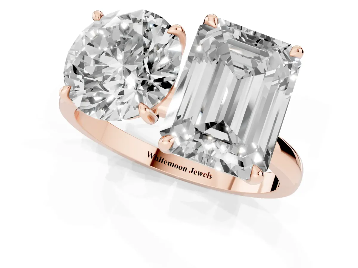 Round Cut and Emerald Cut Toi Moi Ring with Prong Setting Rose gold