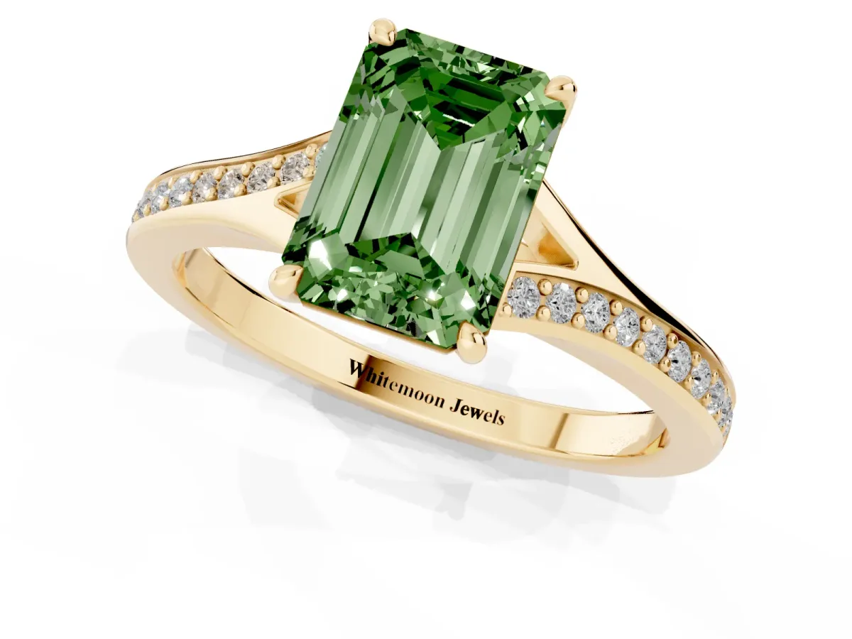Fancy Green Emerald Cut Diamond Solitaire Ring with Pavé Band and Prong Setting Yellow gold