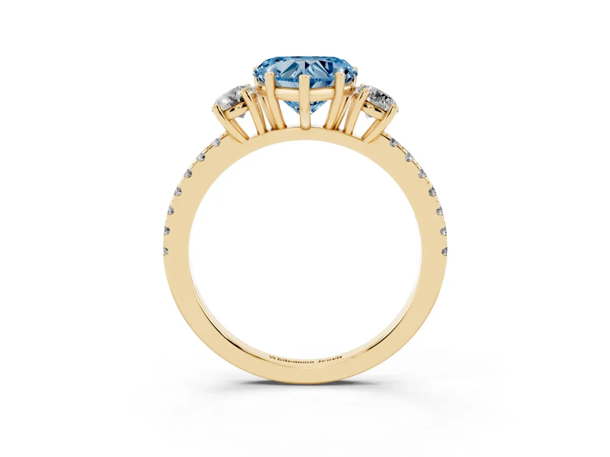 Fancy Blue Three-Stone Heart Cut Cut Diamond Pavé Band with Prong Setting Yellow gold