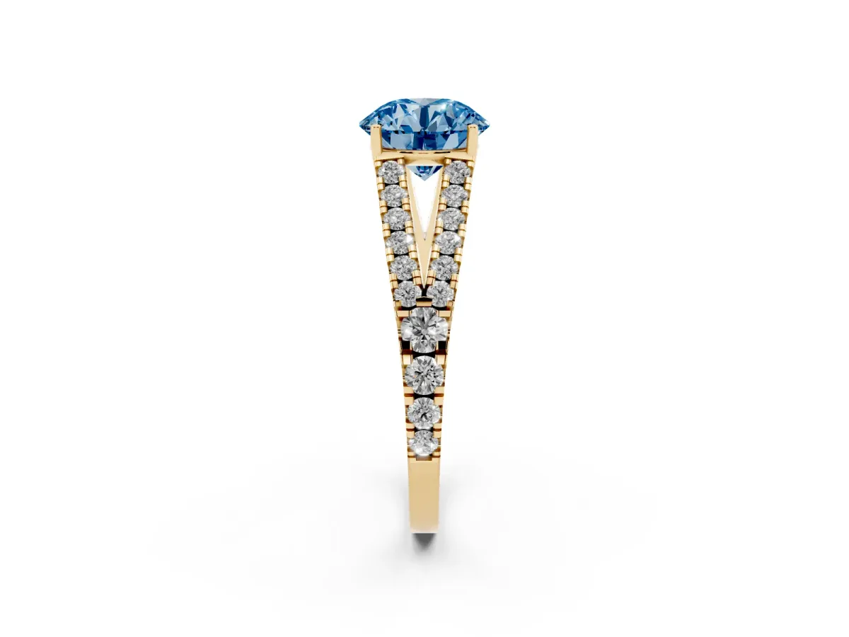 Fancy Blue Round Cut Diamond Split Shank Pavé Engagement Ring with Four-Prong Setting Yellow gold