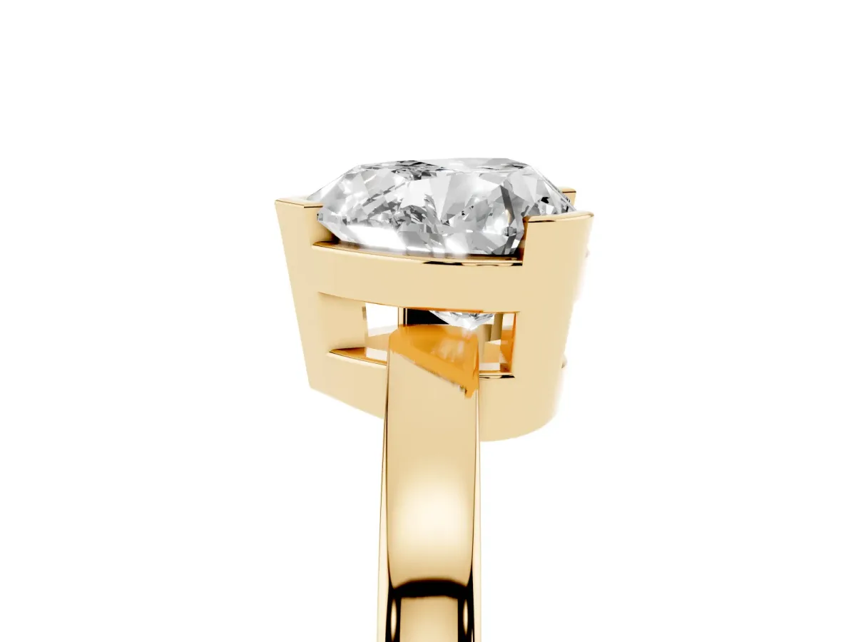 Heart Cut Cut Solitaire Ring with Four-Prong Setting and Classic Band Yellow gold