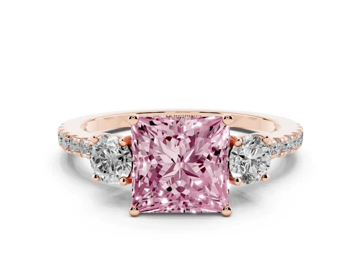 Fancy Pink Three-Stone Princess Cut Cut Diamond Pavé Band with Prong Setting Rose gold