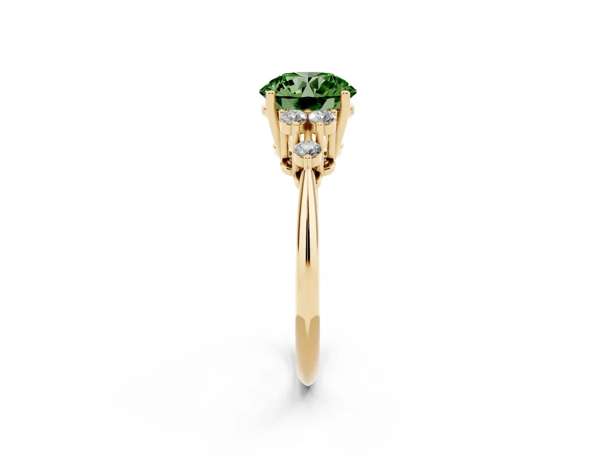 Fancy Green Round Cut Cut Diamond Cluster Ring with Solitaire Band and Four-Prong Setting Yellow gold