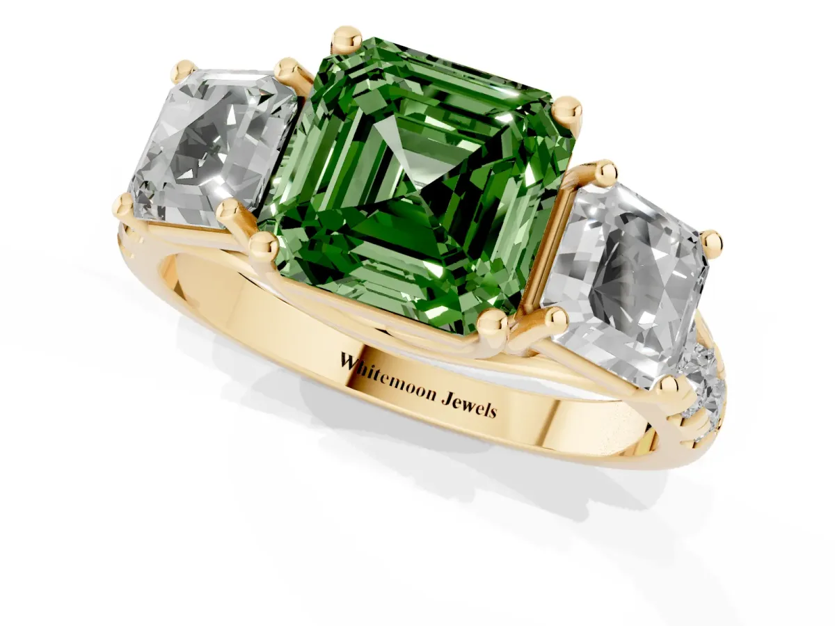 Fancy Green Three-Stone Asscher Cut Diamond Pavé Band with Prong Setting Yellow gold
