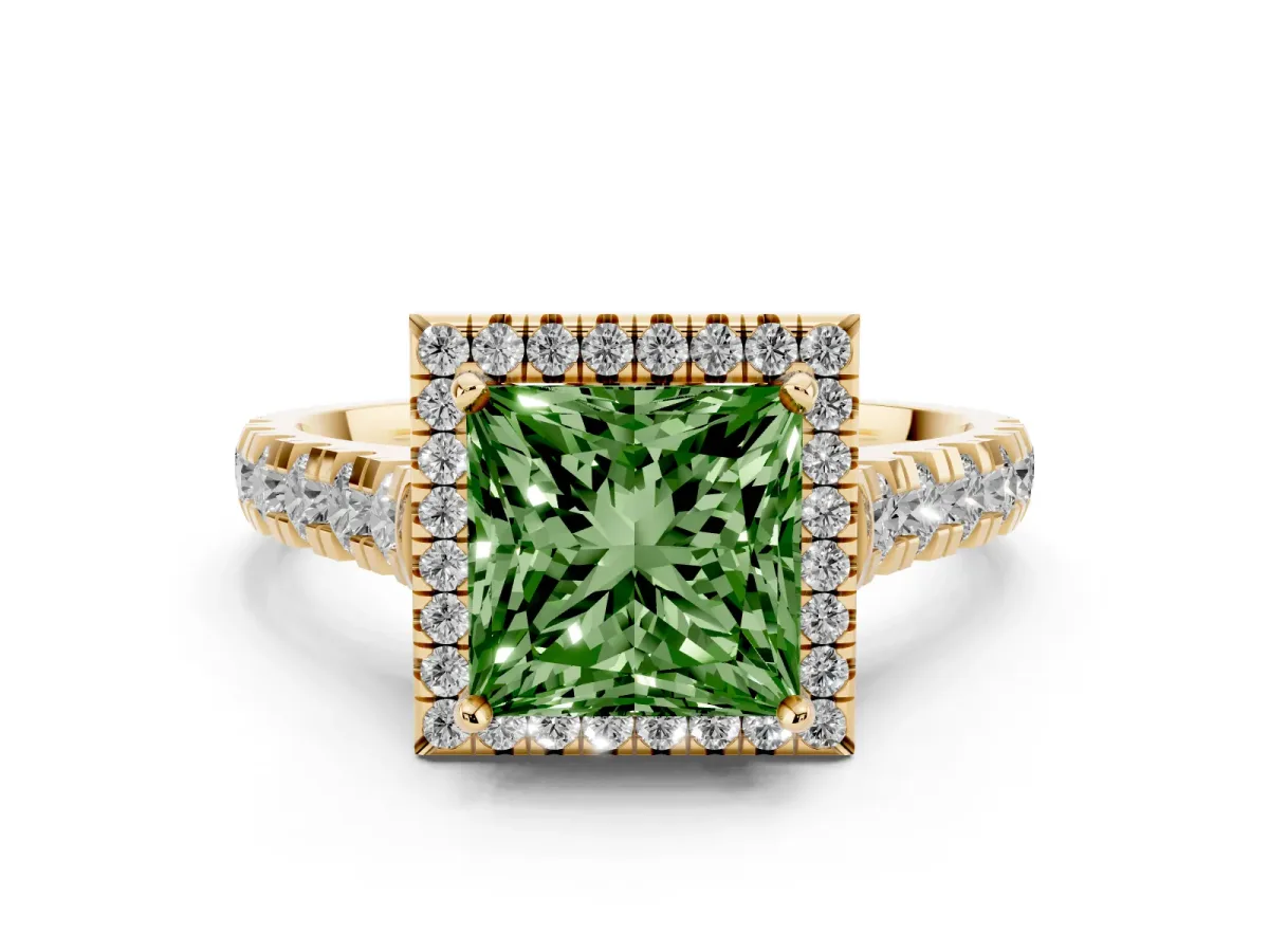 Fancy Green Princess Cut Halo Pavé Diamond Engagement Ring with Four-Prong Setting Yellow gold
