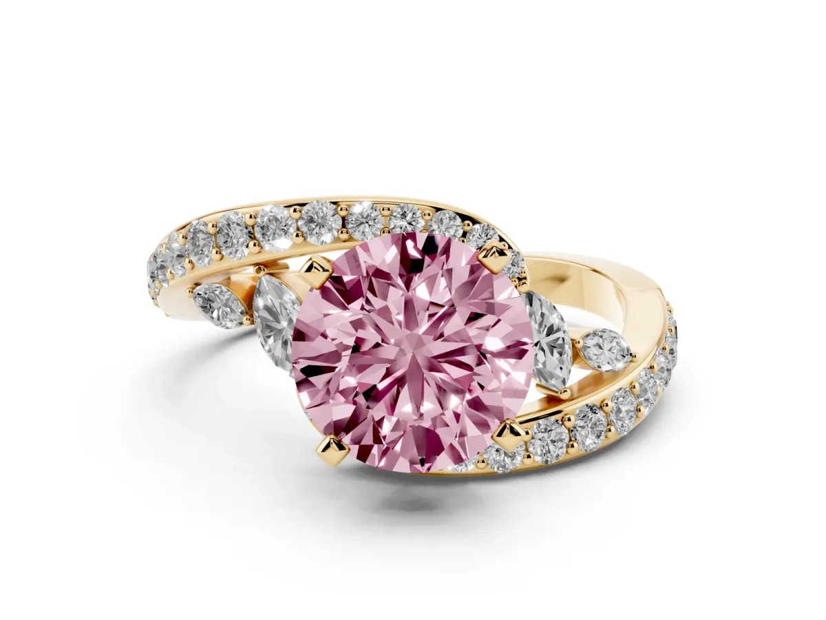 Fancy Pink Round Cut Solitaire with Pavé Twist Band and Four-Prong Setting Yellow gold