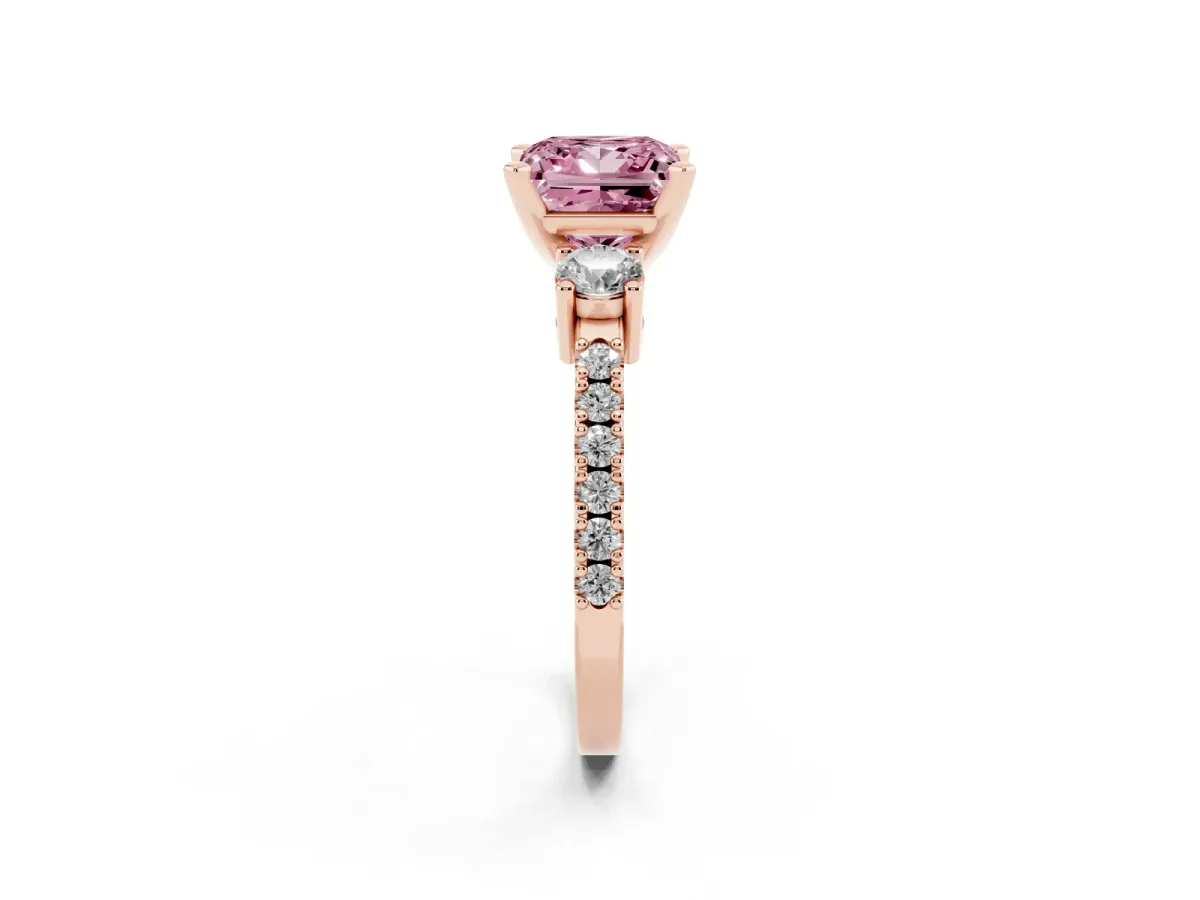 Fancy Pink Princess Cut Three-Stone Diamond Pavé Band with Prong Setting Rose gold