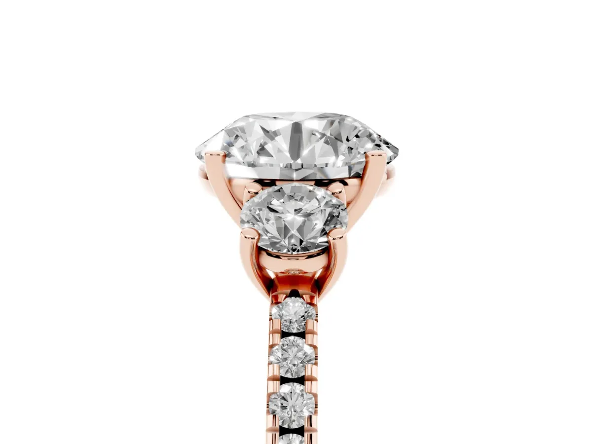 Three-Stone Round Cut Cut Diamond Pavé Band with Prong Setting Rose gold