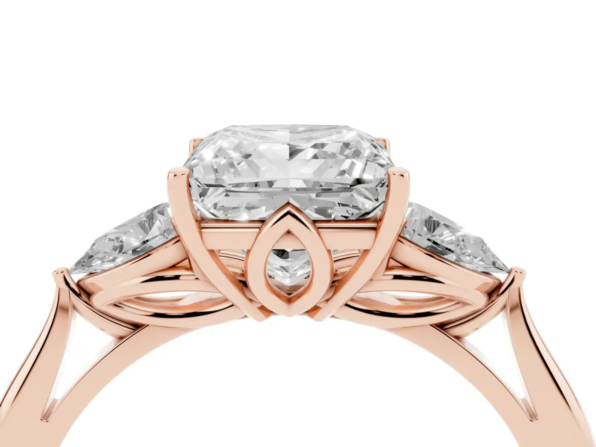 Three-Stone Princess Cut Brilliant Diamond Solitaire Ring with Tapered Band and Four-Prong Setting Rose gold