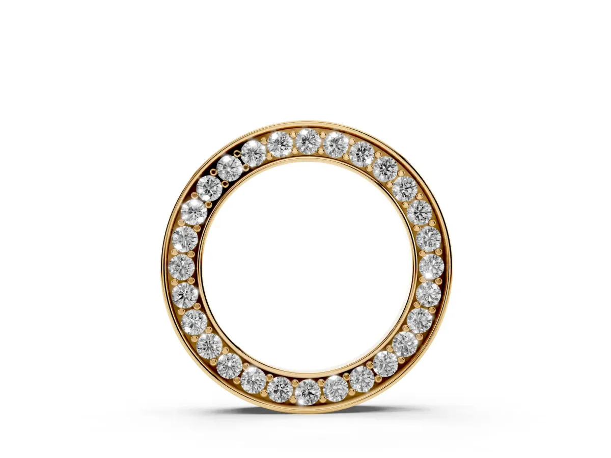 Round Diamond Pavé Circle Pendant Yellow gold