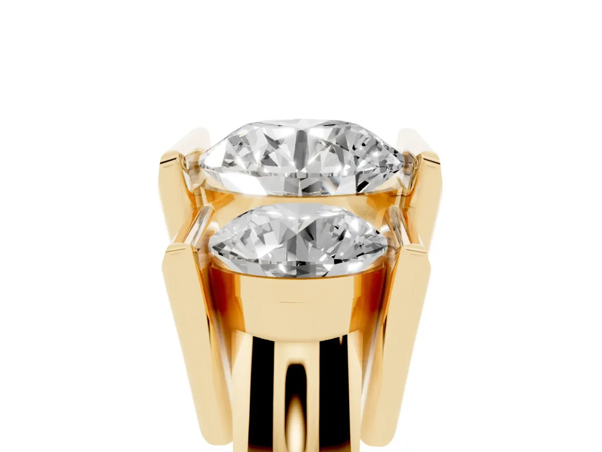 Three Stone Round Cut Cut Channel Set Diamond Ring Yellow gold