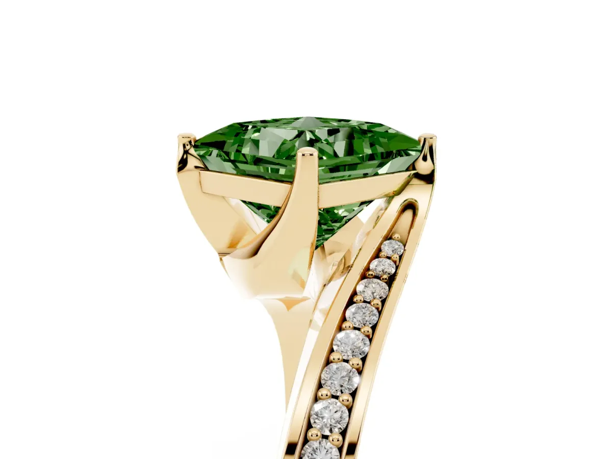 Fancy Green Princess Cut Solitaire Diamond Twist Band with Pavé Setting and Four-Prong Setting Yellow gold