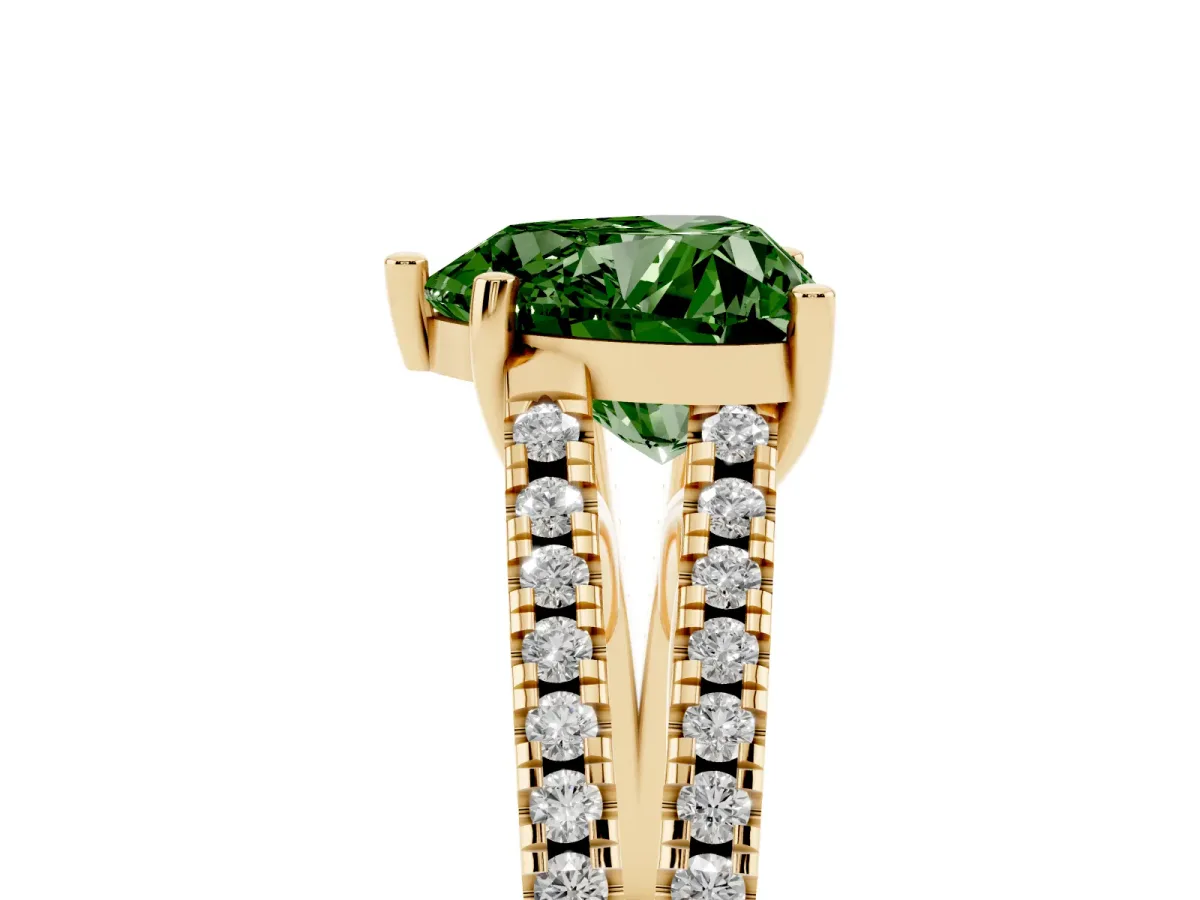 Fancy Green Heart Cut Diamond Solitaire Engagement Ring with Split Shank Pavé Band Yellow gold