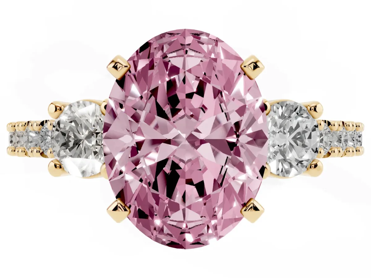 Fancy Pink Oval Cut Three-Stone Diamond Pavé Band with Prong Setting Yellow gold