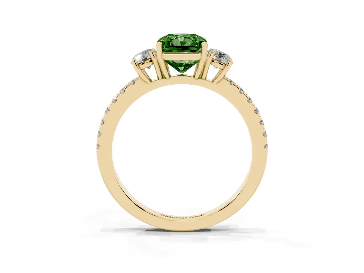 Fancy Green Three-Stone Radiant Cut Cut Diamond Pavé Band with Prong Setting Yellow gold