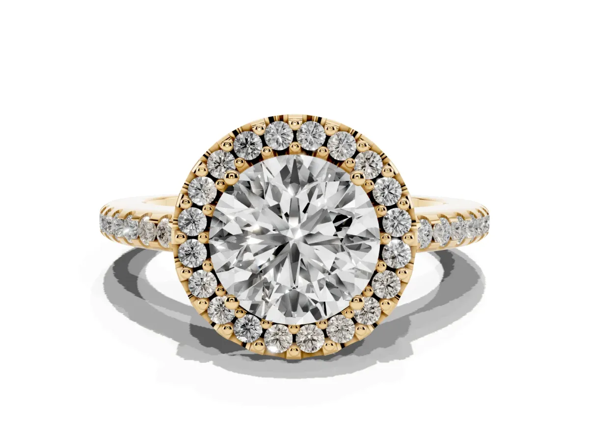 Round Cut Diamond Pavé Halo Ring with Four-Prong Setting Yellow gold