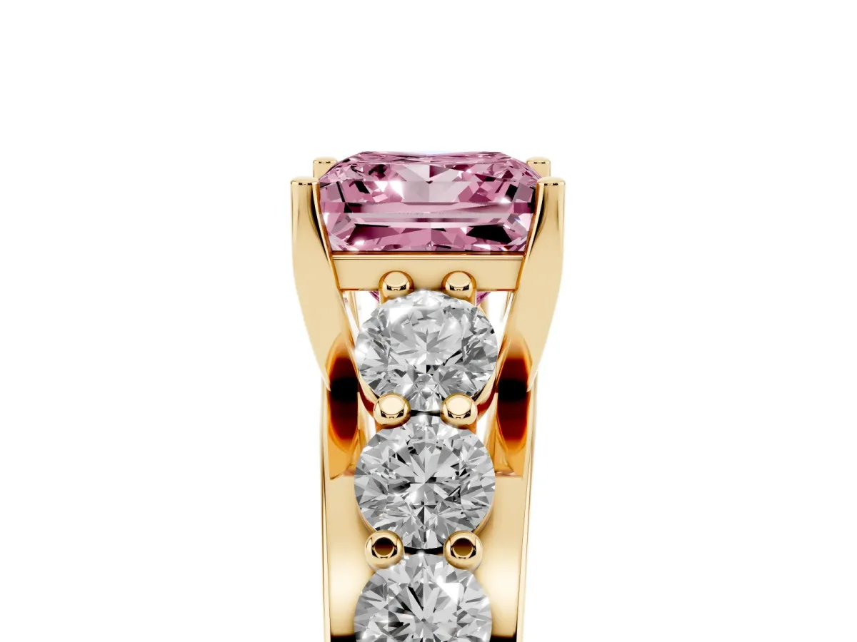 Fancy Pink Princess Cut Diamond Engagement Ring with Pavé Band and Four-Prong Setting Yellow gold