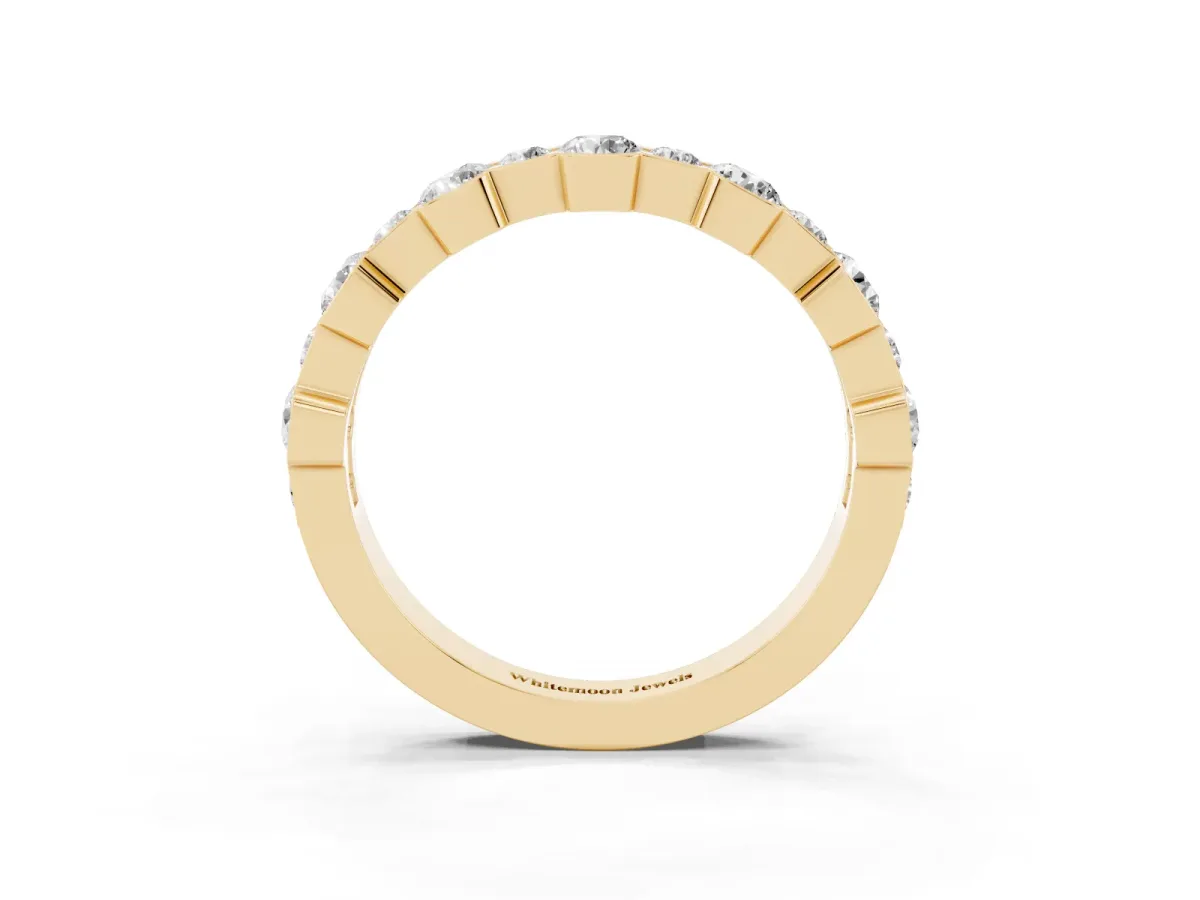 Round Diamond Promise Ring with Round Diamond Accents Yellow gold