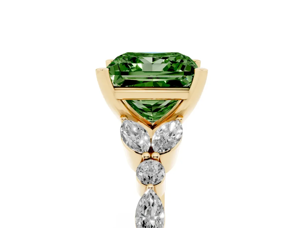 Fancy Green Princess Cut Diamond Solitaire Ring with Side Stones and Four-Prong Setting Yellow gold