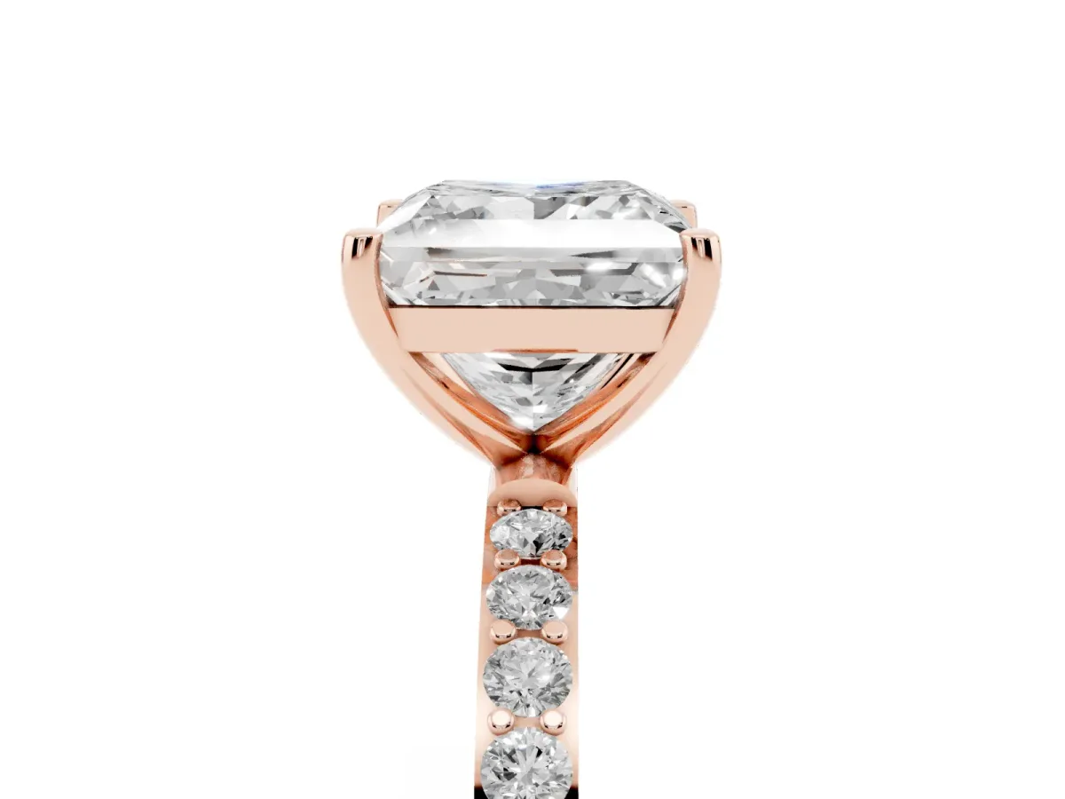 Princess Cut Diamond Solitaire Ring with Round Pavé Shoulders and Prong Setting Rose gold