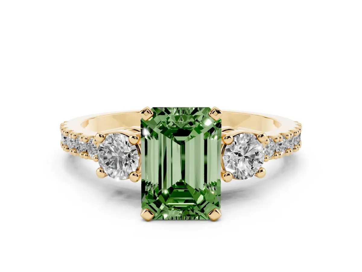 Fancy Green Emerald Cut Three-Stone Diamond Pavé Band with Prong Setting Yellow gold