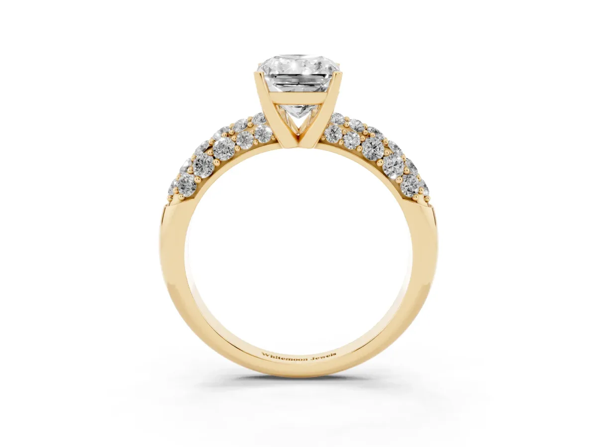 Radiant Cut Diamond Pavé Band Solitaire Ring with Four-Prong Setting Yellow gold
