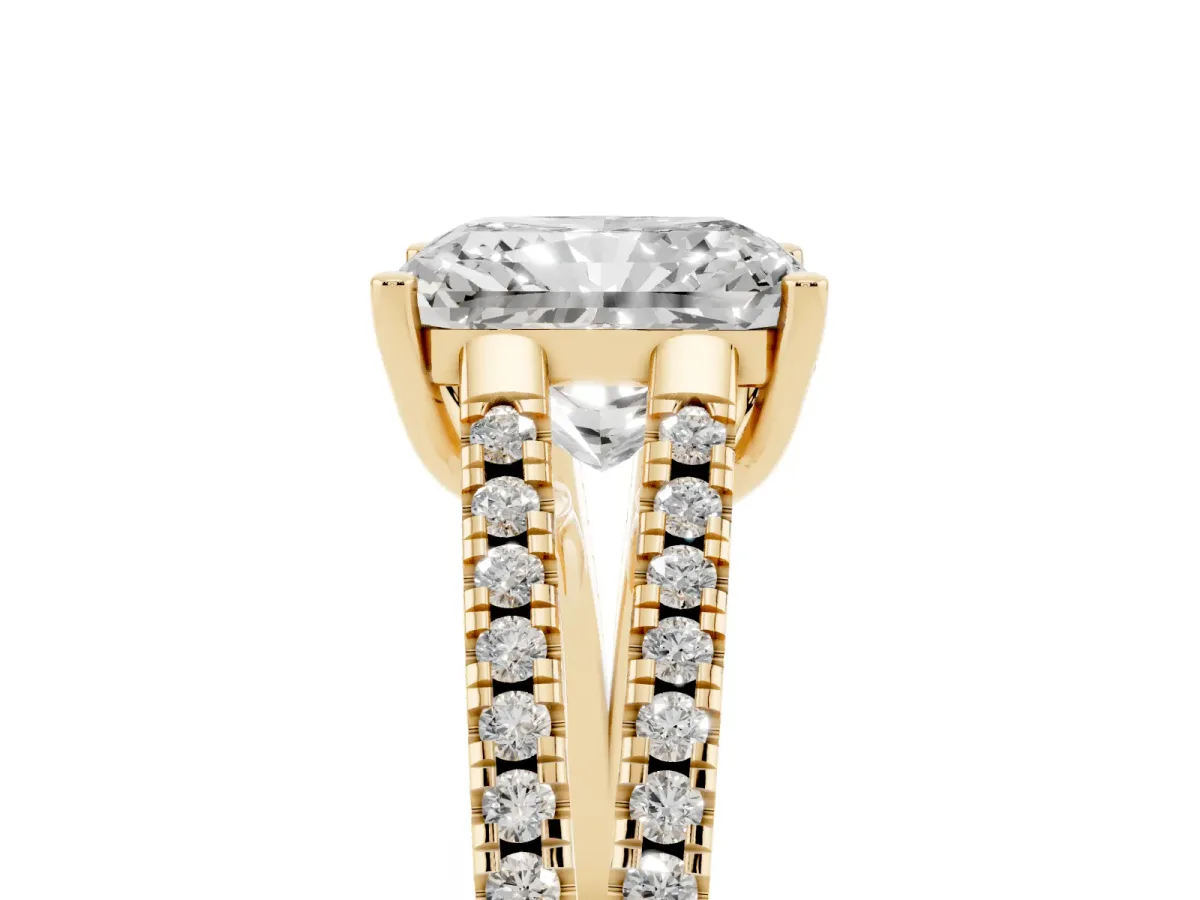 Radiant Cut Diamond Solitaire Engagement Ring with Split Shank Pavé Band Yellow gold
