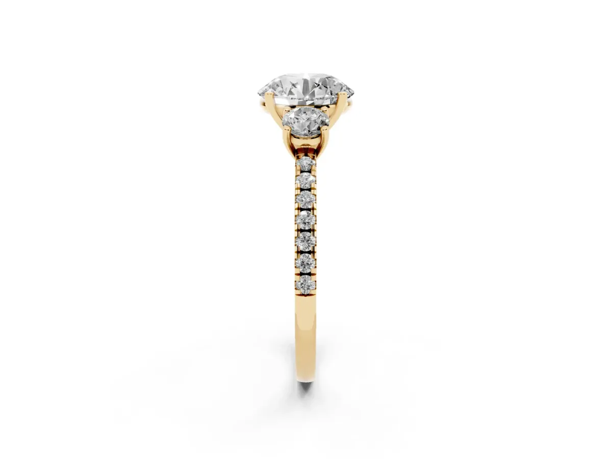 Three-Stone Round Cut Cut Diamond Pavé Band with Prong Setting Yellow gold