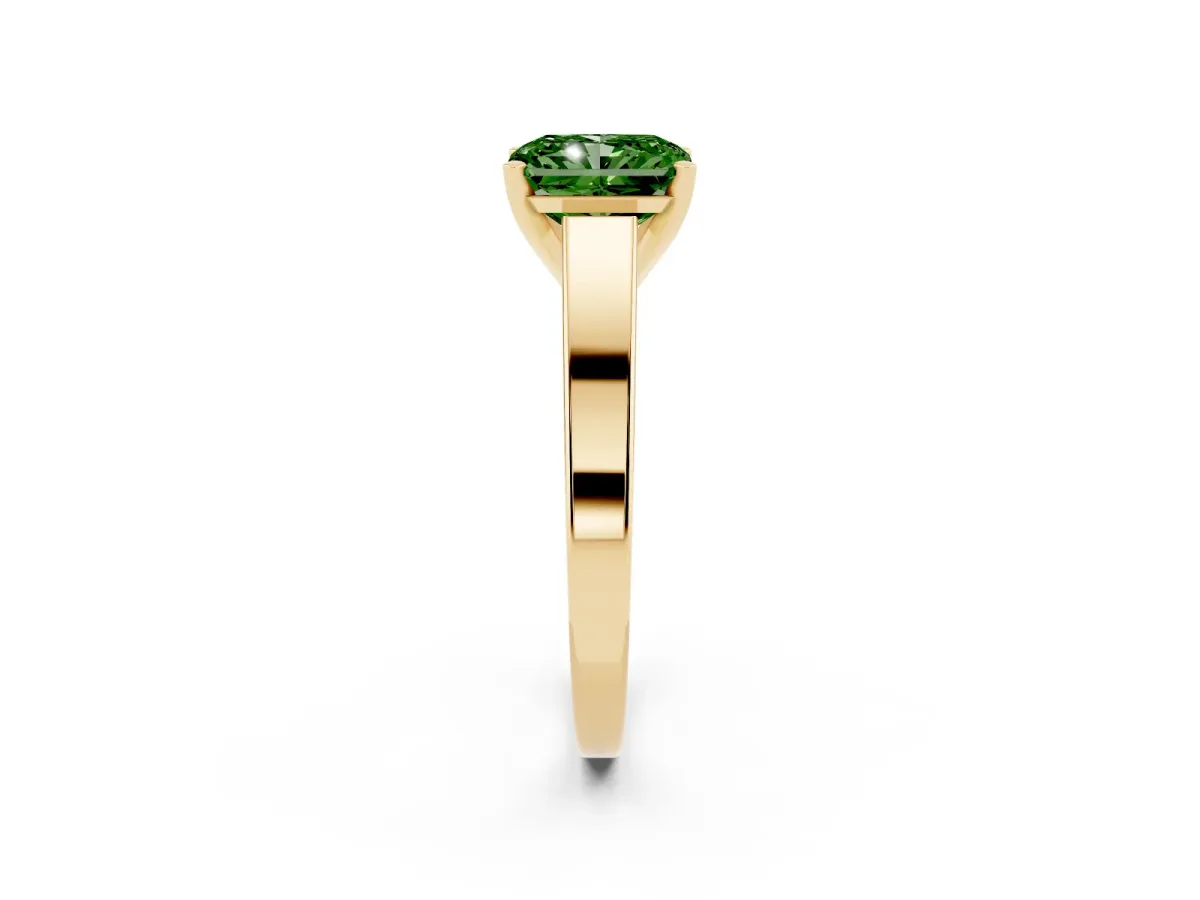 Fancy Green Radiant Cut Solitaire Engagement Ring with Four-Prong Setting and Tapered Band Yellow gold
