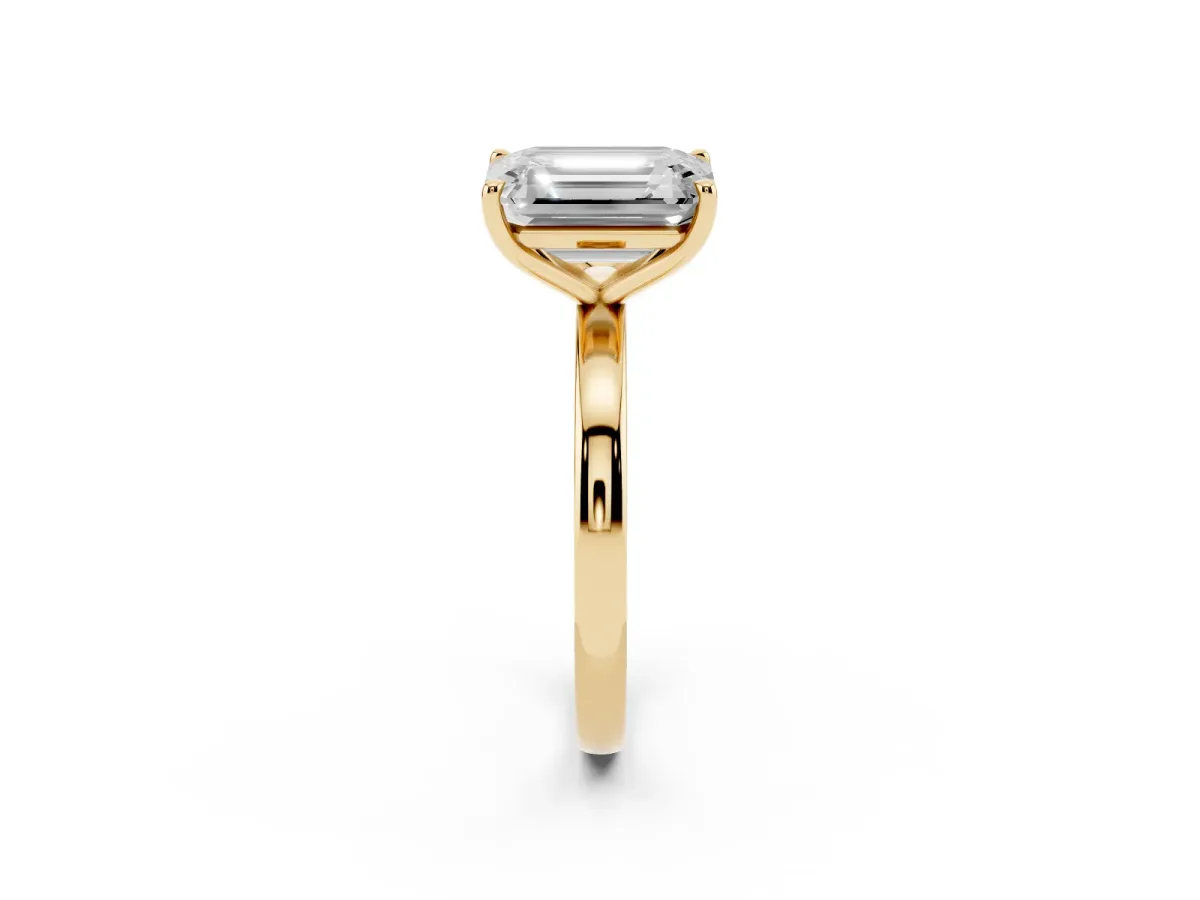 Emerald Cut and Emerald Cut Toi Moi Ring with Prong Setting Yellow gold