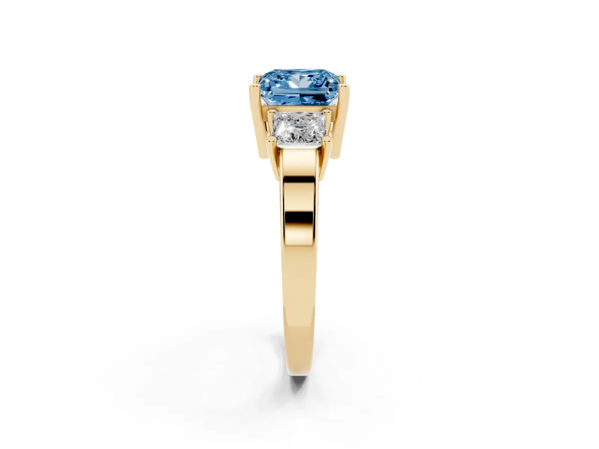 Fancy Blue Three-Stone Princess Cut Cut Solitaire Ring with Prong Setting Yellow gold