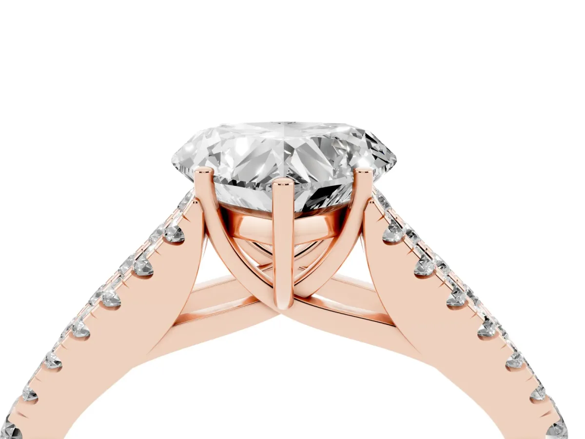 Heart Cut Diamond Split Shank Pavé Engagement Ring with Four-Prong Setting Rose gold