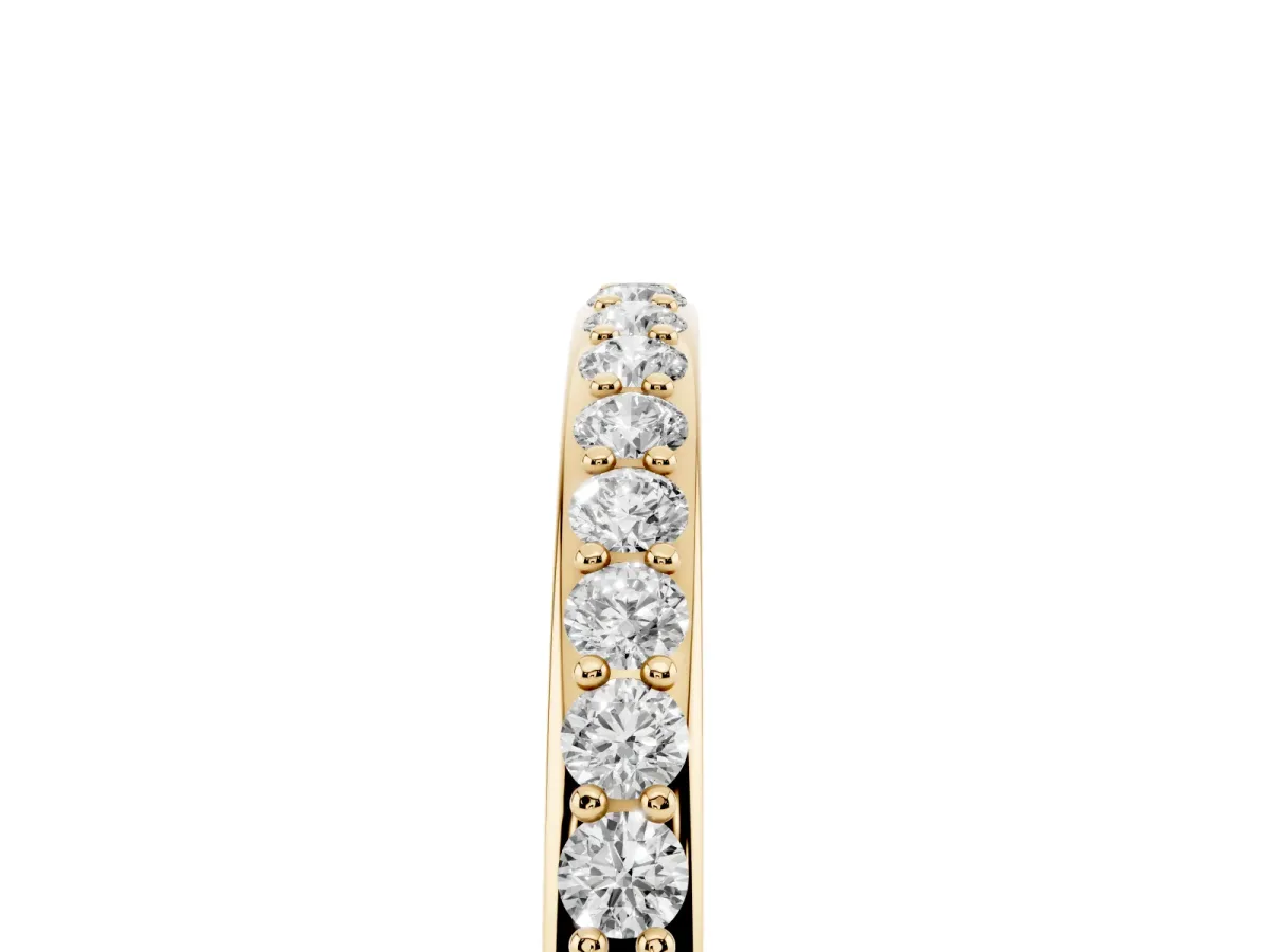 Pavé Round Diamond Eternity Band with Shared Prong Setting Yellow gold