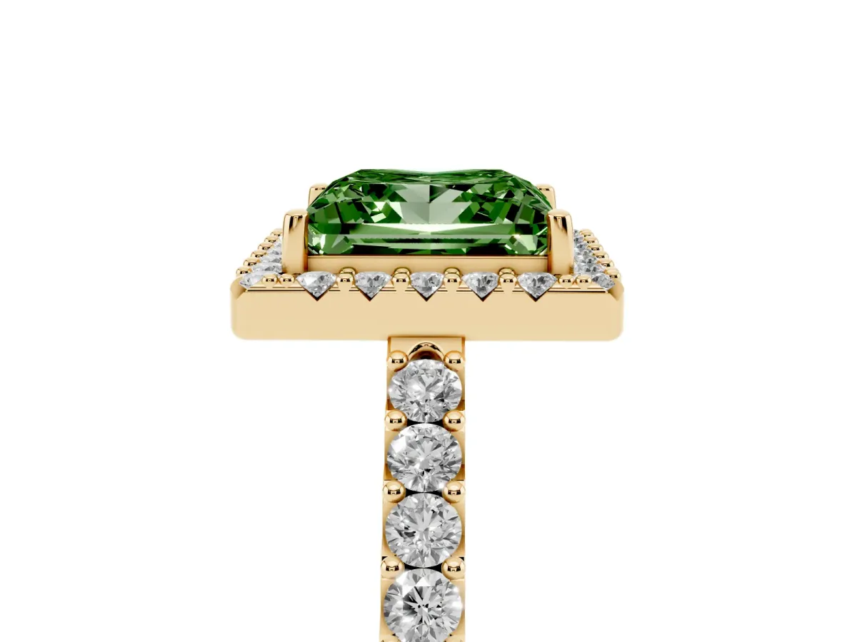 Fancy Green Princess Cut Halo Diamond Pavé Solitaire Ring Yellow gold